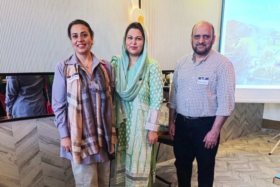 Alumni pictured at the Lahore, Pakistan Keele Day reunion